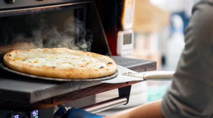 フースタ関西｜【神戸特集vol.16】塩屋「PIZZA AKIRATSCH」地に足をつけて一段ずつ。楽しさと感謝からはじめた道のり。